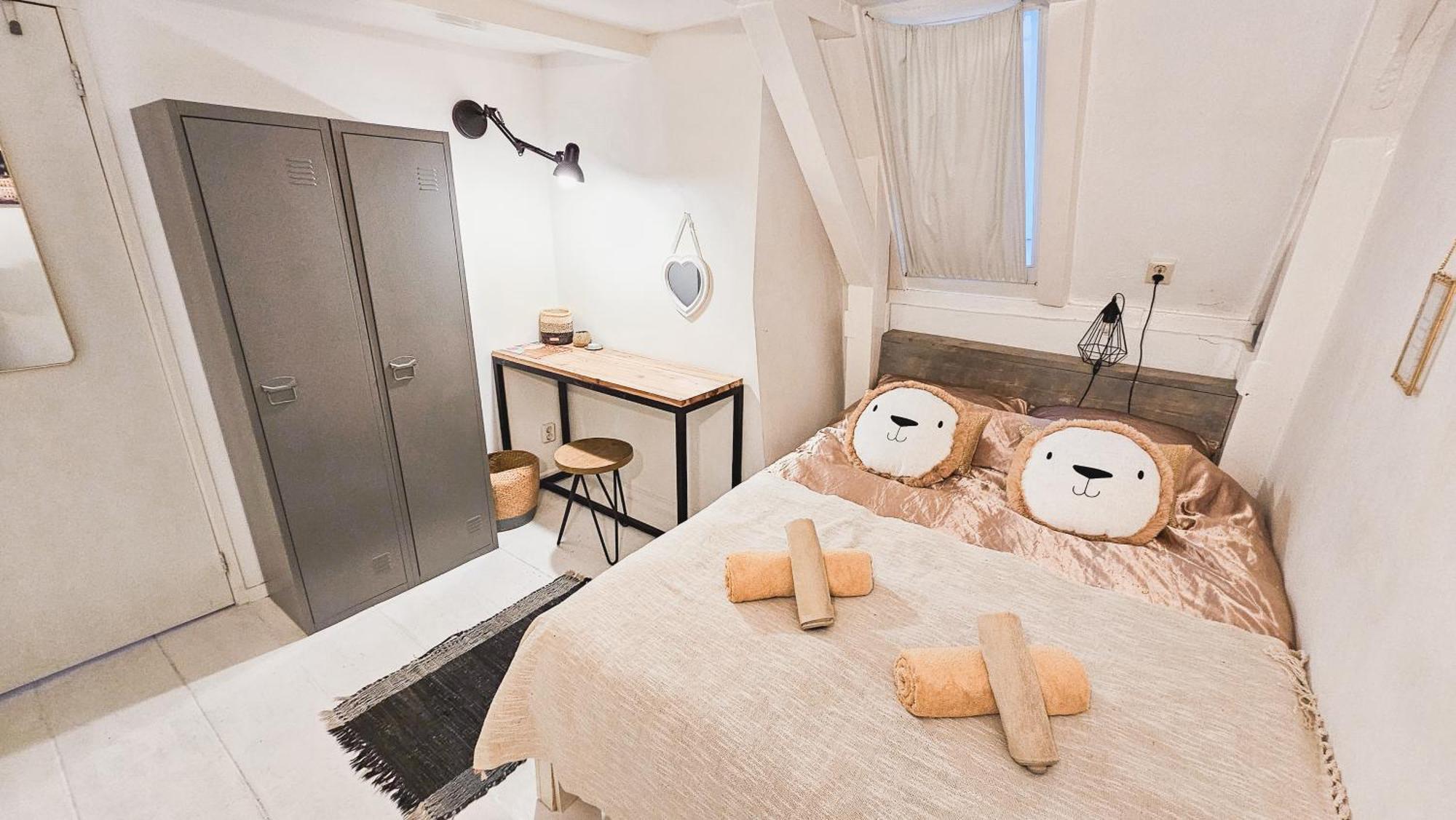 Two Bedroom Apartment In Historic Canalhouse From 1618 - City Centre Amesterdão Exterior foto